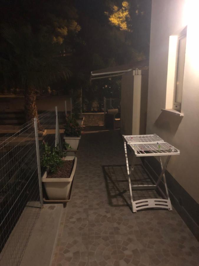 Casa Vacanza Nonna Sarina 库斯托纳奇 外观 照片